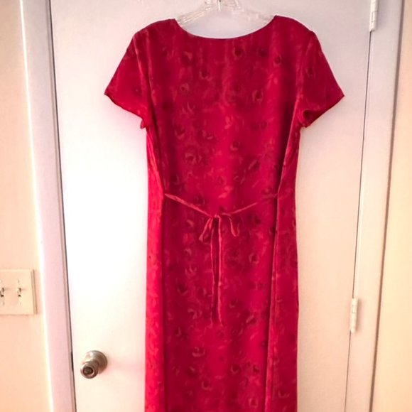 NWOT Coldwater Creek red rose floral print dress with flutter sleeves - Picture 2 of 8